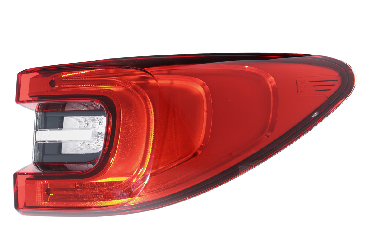 Lampa spate RENAULT KADJAR (HA_, HL_) 1.3 TCe 140 (HLNB, HLN1)  benzina 140 cai VALEO 047270